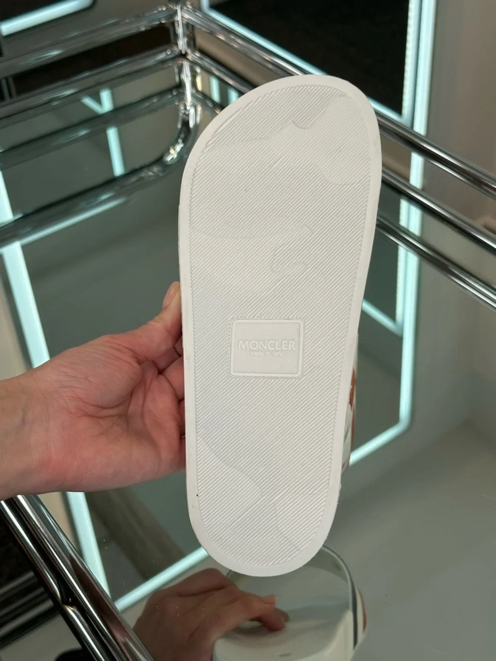 Moncler Slides - Picture 5 of 5